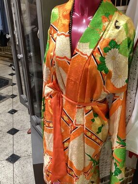 Vibrant Orange Floral Silk Kimono Robe. Fabulous authenticwonder